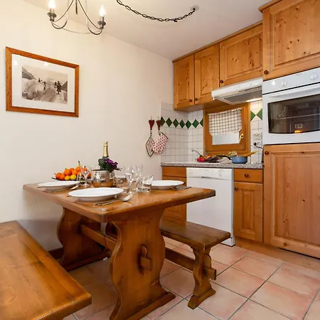 Capucins22 Mont Blanc View 1br W/ Balcony Garage - Happy Apartment